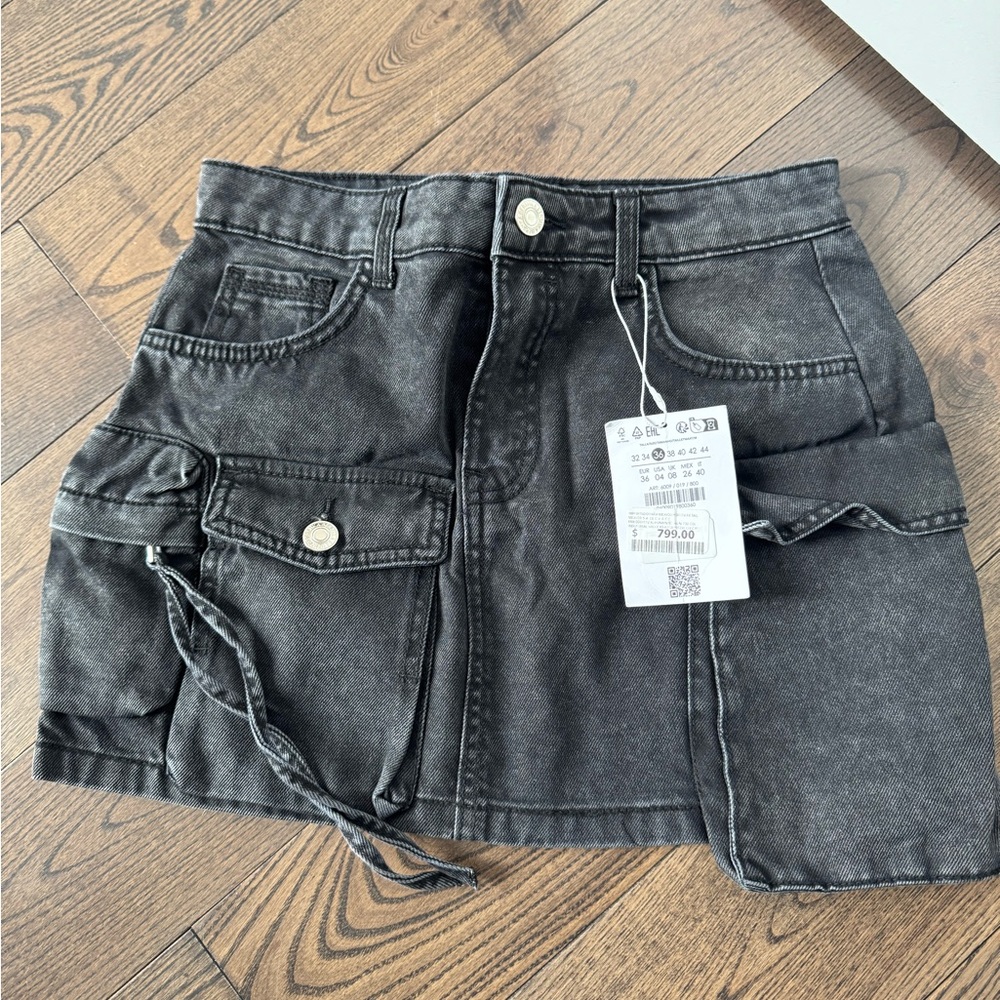 Bershka skirt NWT